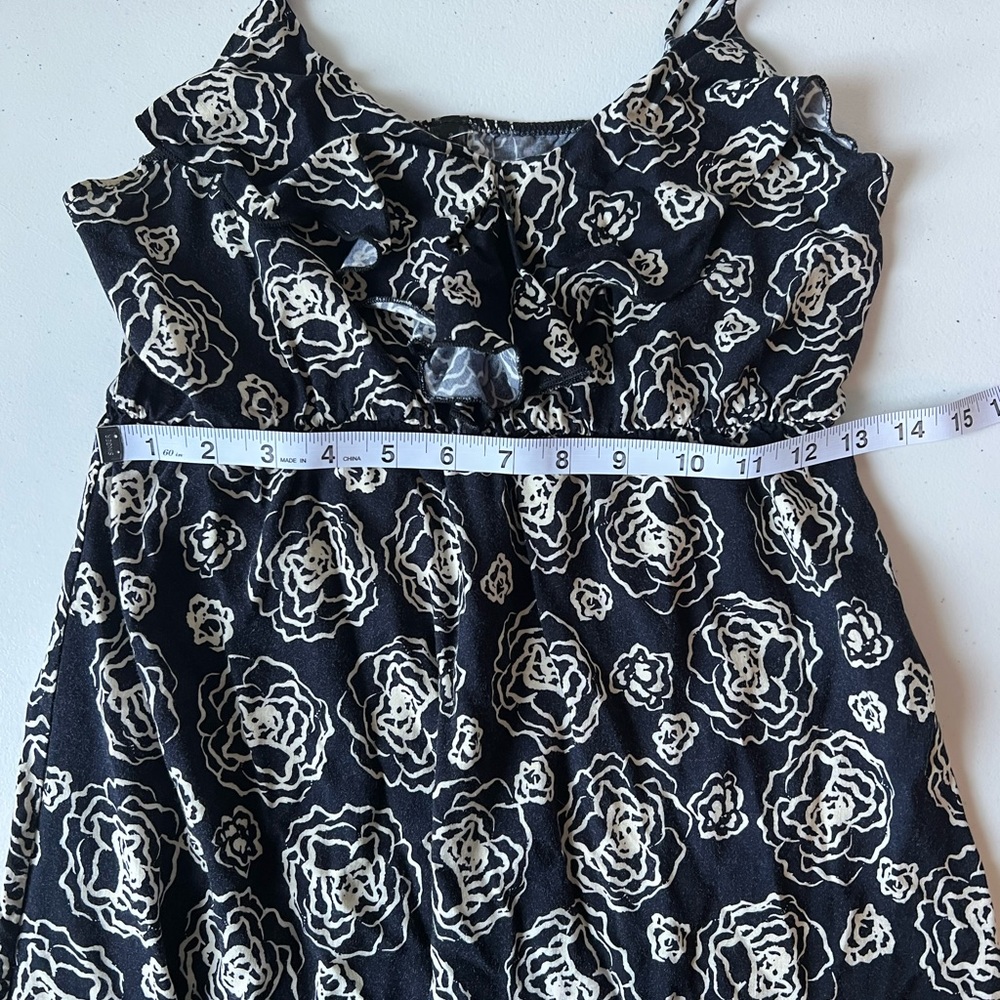 Everly Floral Dress - Picture 9 of 9